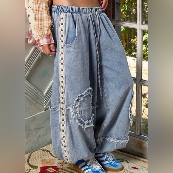 POL New Studded Denim Jogger Size Large - Picture 1 of 4